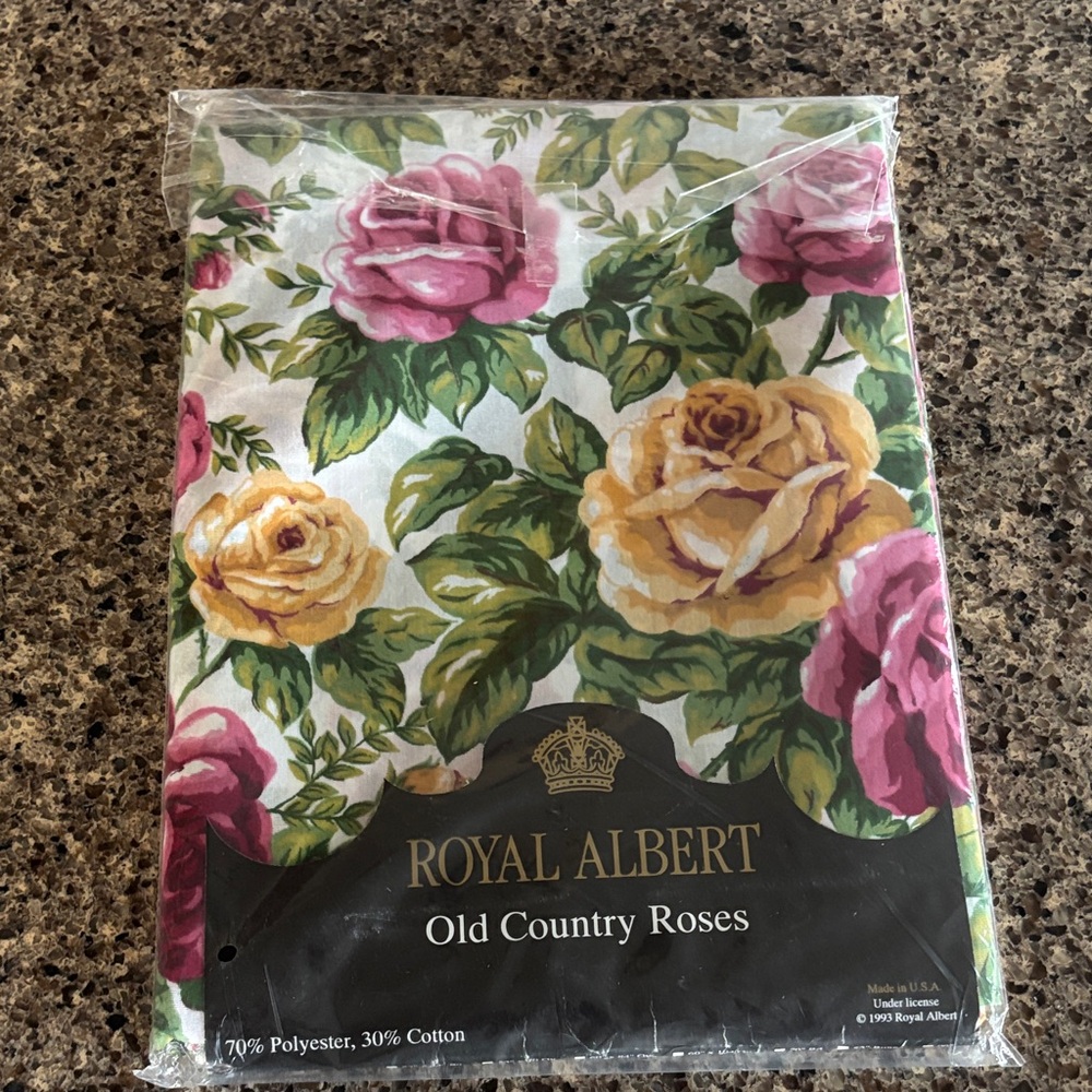 NEW Royal Albert Old Country Roses with Pink and Yellow Roses - Vintage